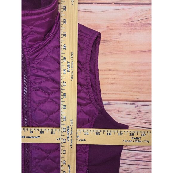 L.L. Bean XS Quilted Plum Vest 100% Polyester Shell & Insulation - Nylon Lining - Picture 7 of 7